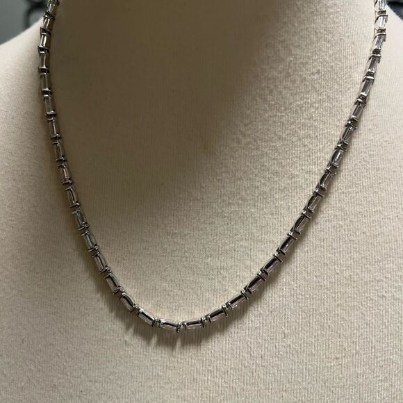 NWOT KENDRA SCOTT
Juliette Strand Necklace Rhodium - White Crystal #KSNK - Picture 9 of 9